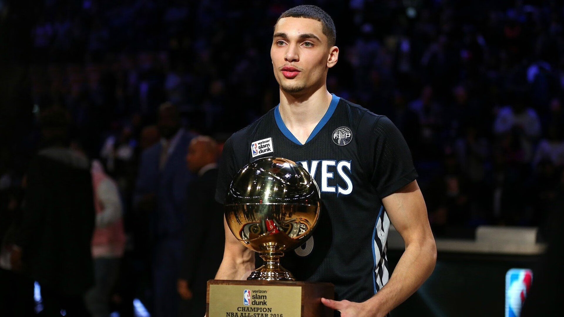 高原反应监测越野保护赛 全程设有医学观察点